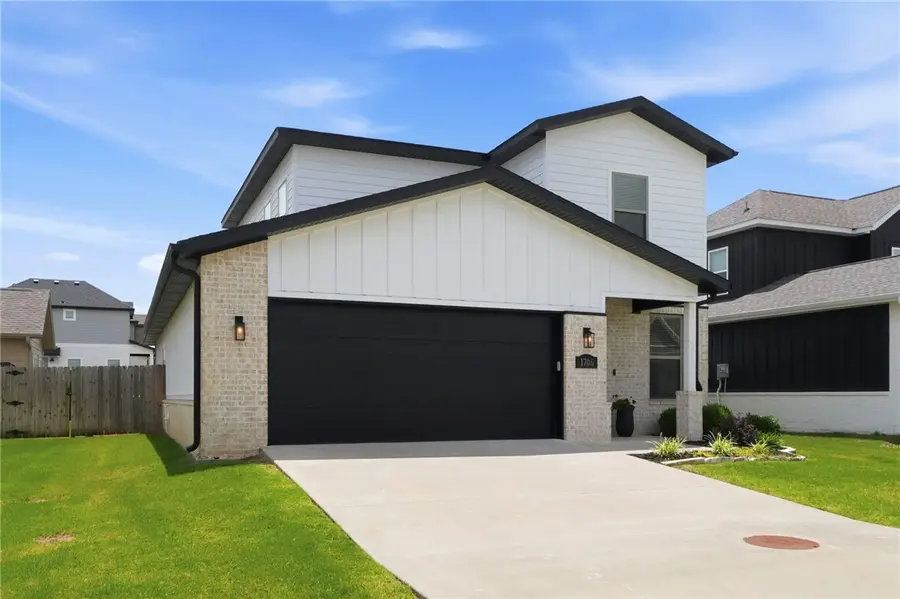 1706 W Broadway Place, Rogers, AR 72758 - #3