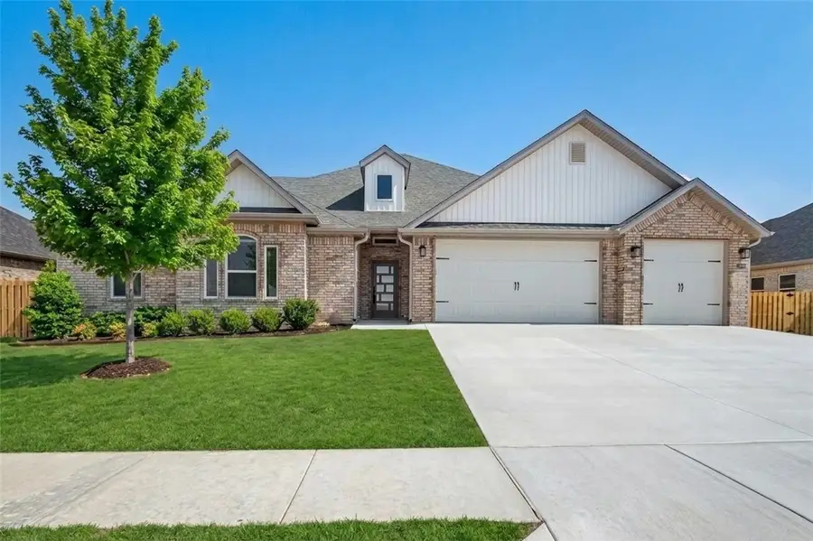 2304 Charles Street, Pea Ridge, AR 72751 - #3