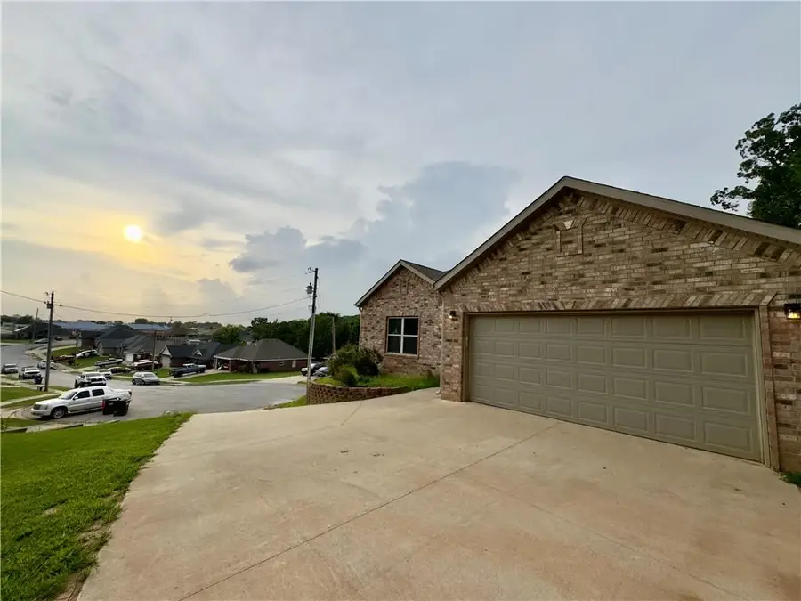 2232 Presley Lane, Springdale, AR 72764 - #2