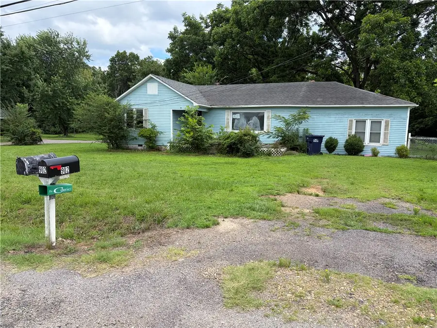 901 SW 3rd Street, Atkins, AR 72823 - #2