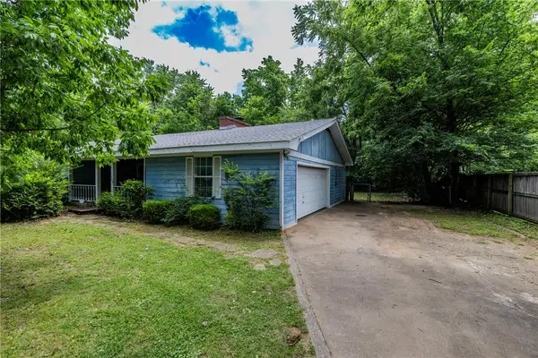 1440 N Old Wire Road, Fayetteville, AR 72703