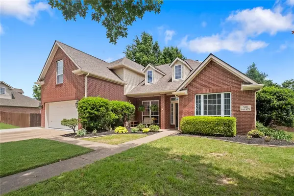 5203 S 45th Street, Rogers, AR 72758
