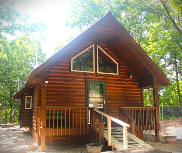 21752 W Highway 62, Eureka Springs, AR 72631