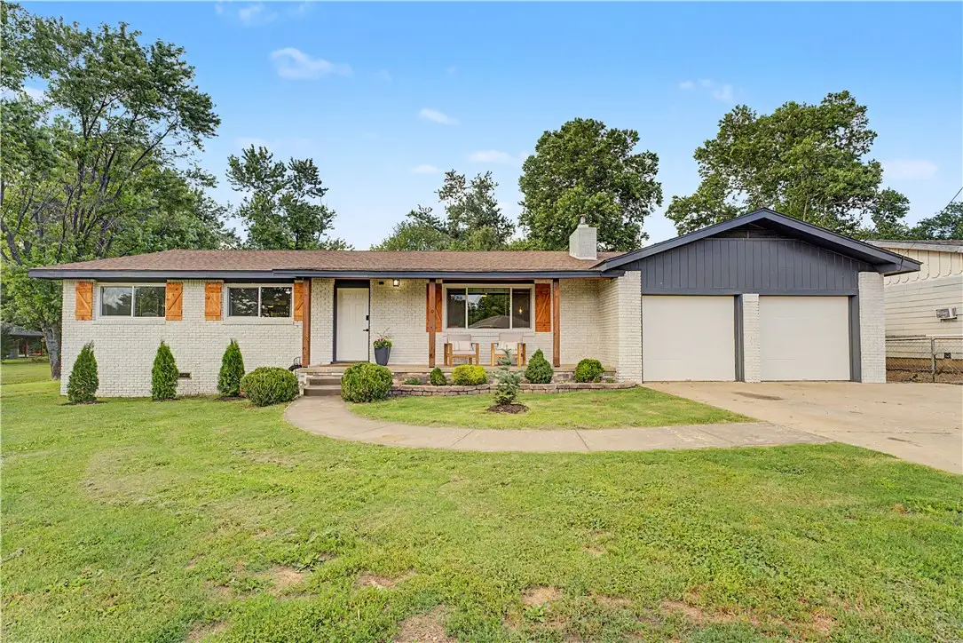 209 Cheri Whitlock Drive, Siloam Springs, AR 72761 - #1