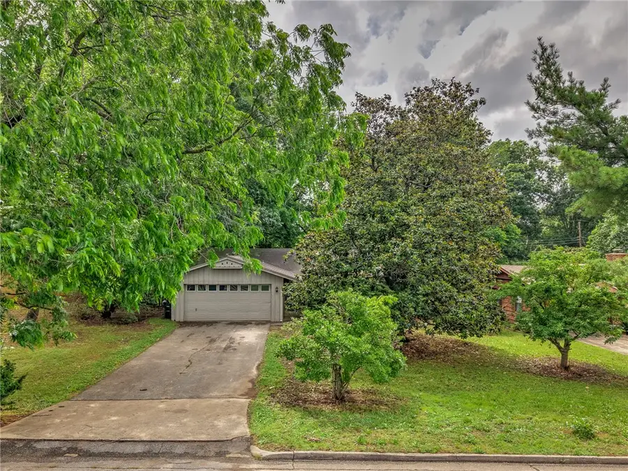 1917 Woodland Avenue, Fayetteville, AR 72703 - #3