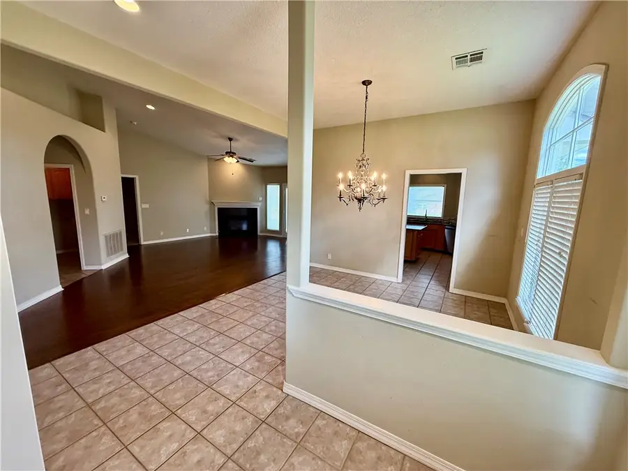 4214 N Meadow View Drive, Fayetteville, AR 72703 - #3