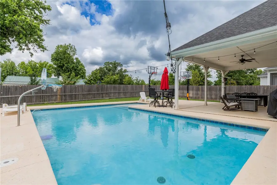 809 Wembley Park, Cave Springs, AR 72718 - #2
