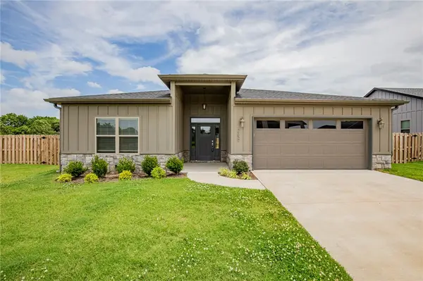2659 N Justin Drive, Fayetteville, AR 72704