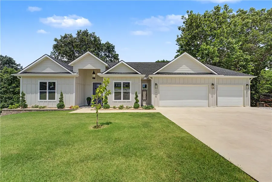 2055 Collins Drive, Pea Ridge, AR 72751 - #2
