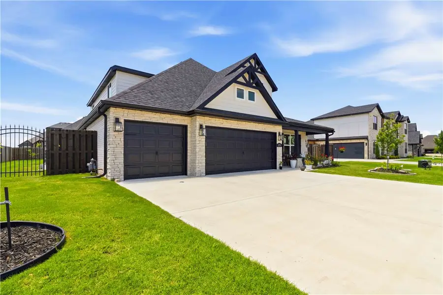 1171 Longbourn Drive, Centerton, AR 72719 - #3