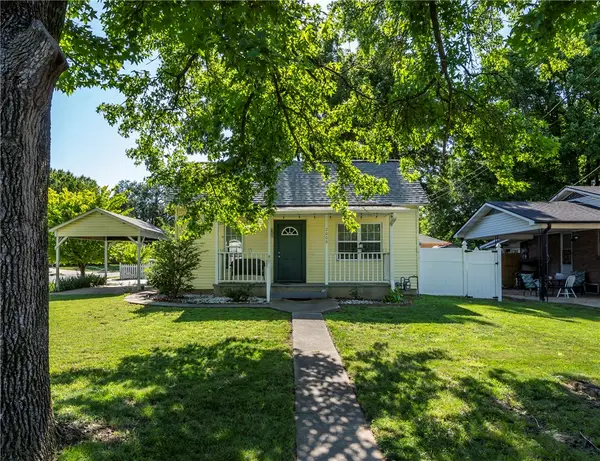 2008 S Washington Street, Siloam Springs, AR 72761