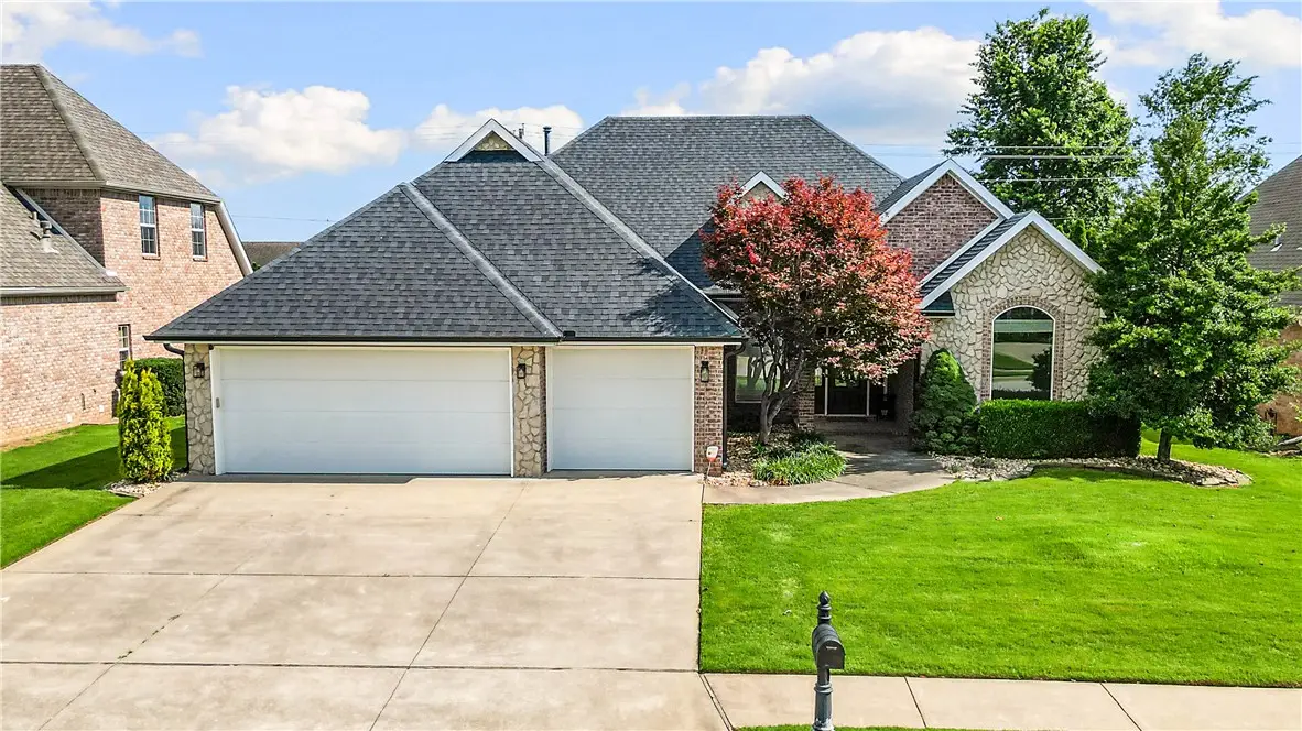 6604 W Braebourne Drive, Rogers, AR 72758 - #1