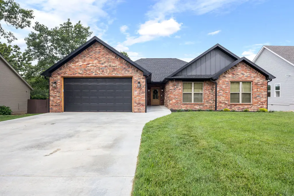 34 S Cheshnut Drive, Bella Vista, AR 72714 - #1