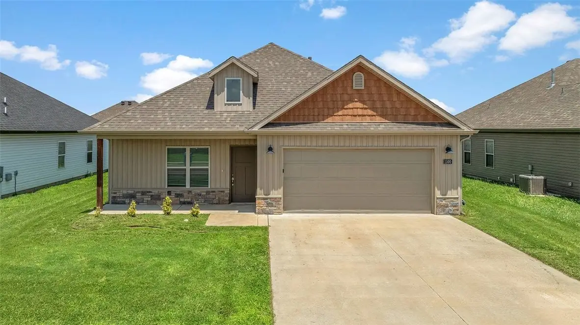 1100 Pebble Pass, Centerton, AR 72719 - #1