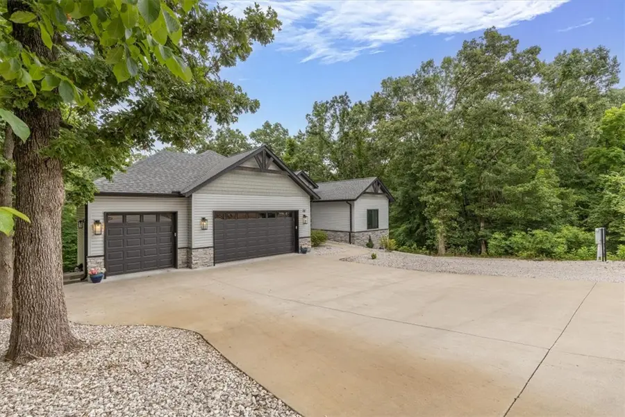 40 Stonehaven Drive, Bella Vista, AR 72715 - #3