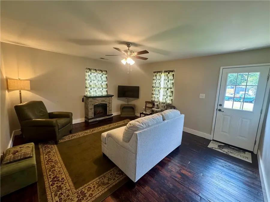 703 E 6th Street, Russellville, AR 72801 - #3