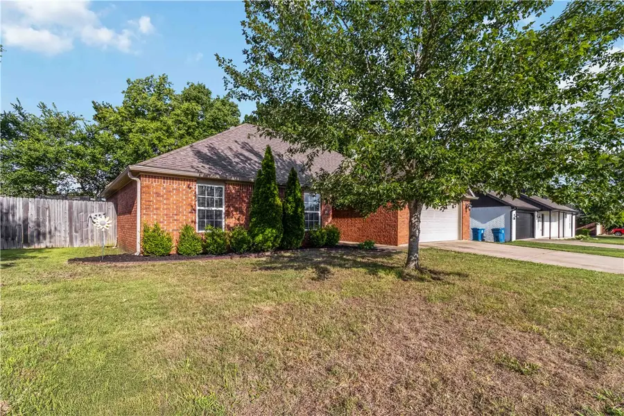 108 Oakley Street, Pea Ridge, AR 72751 - #3