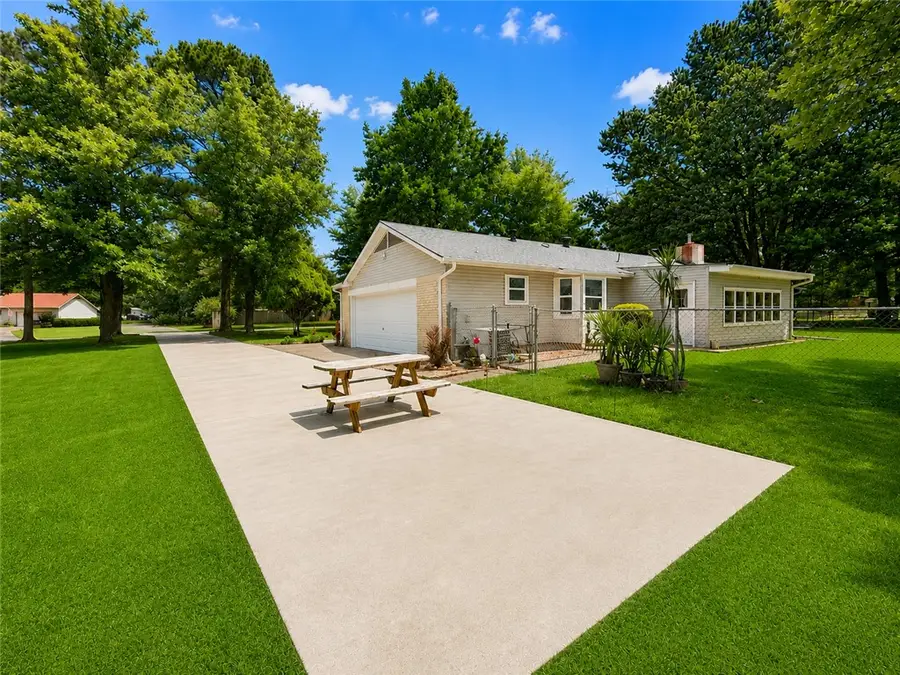 11651 Amy Avenue, Rogers, AR 72756 - #3