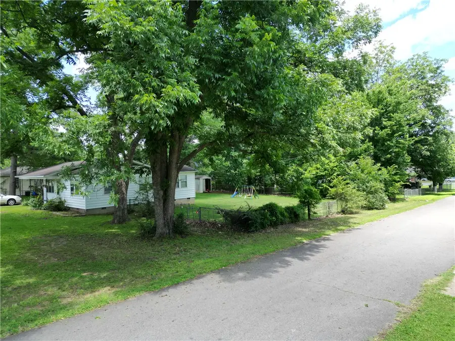 1405 S El Paso Avenue, Russellville, AR 72801 - #3