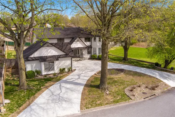 1300 Quail Run Circle, Bentonville, AR 72712