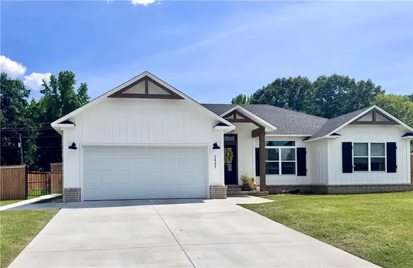 2405 Logan Court, Russellville, AR 72801