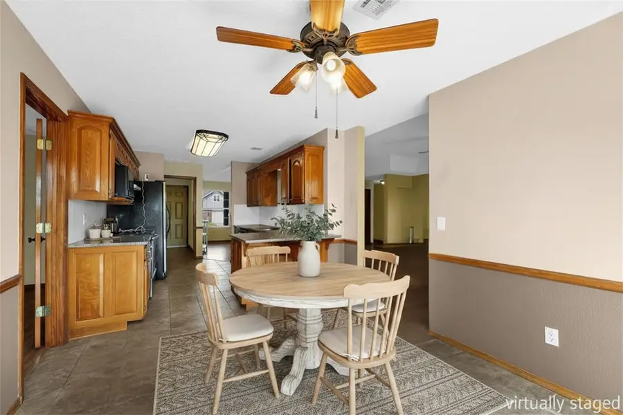 2202 W Green Acres Drive, Rogers, AR 72758 - #3