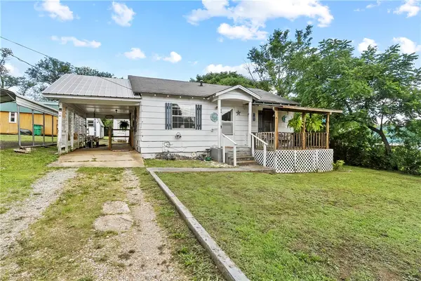 515 Broadway Avenue, Yellville, AR 72687