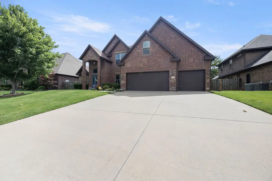 1011 Hunters Pointe, Bentonville, AR 72713 - #2