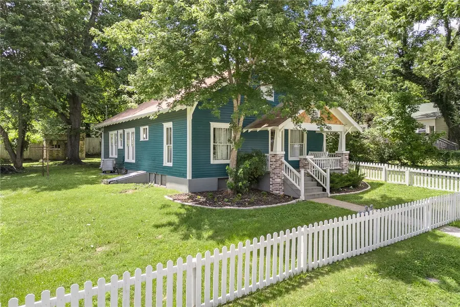 610 S Clifford Street, Harrison, AR 72601 - #3