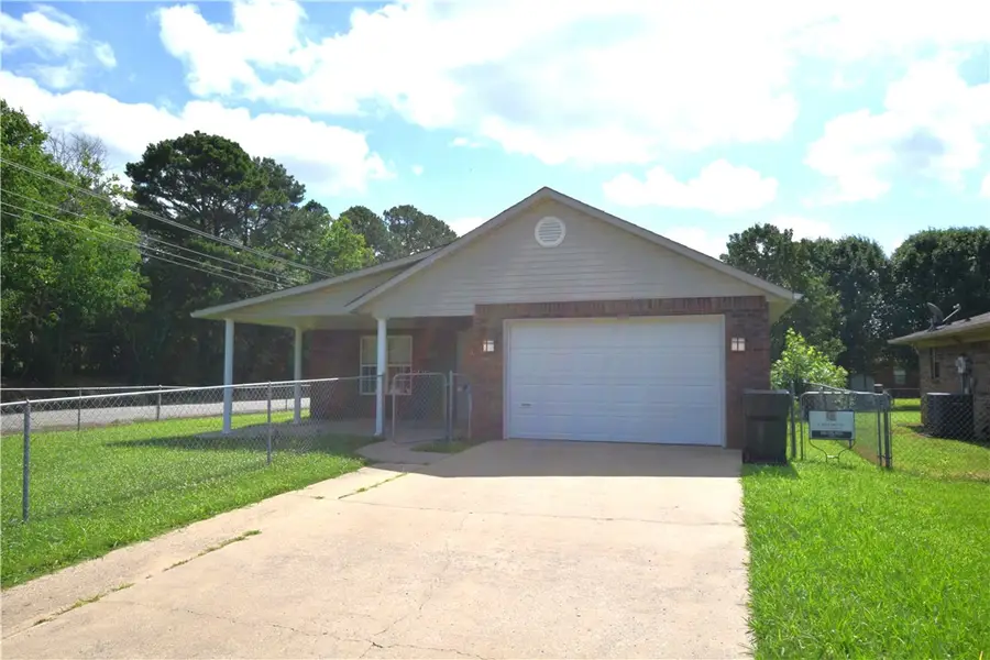 1122 Green Street, Sallisaw, OK 74955 - #2