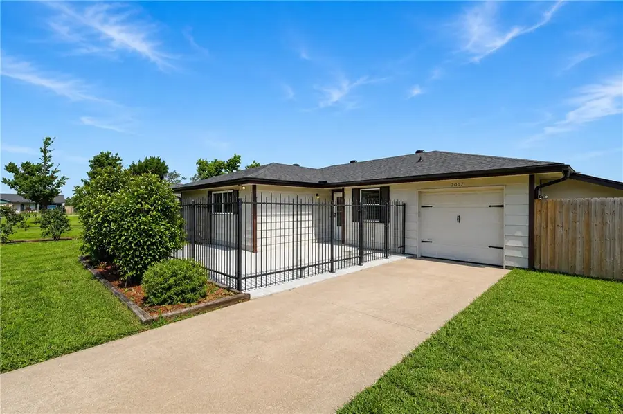 2007 W Pine Street, Rogers, AR 72758 - #2