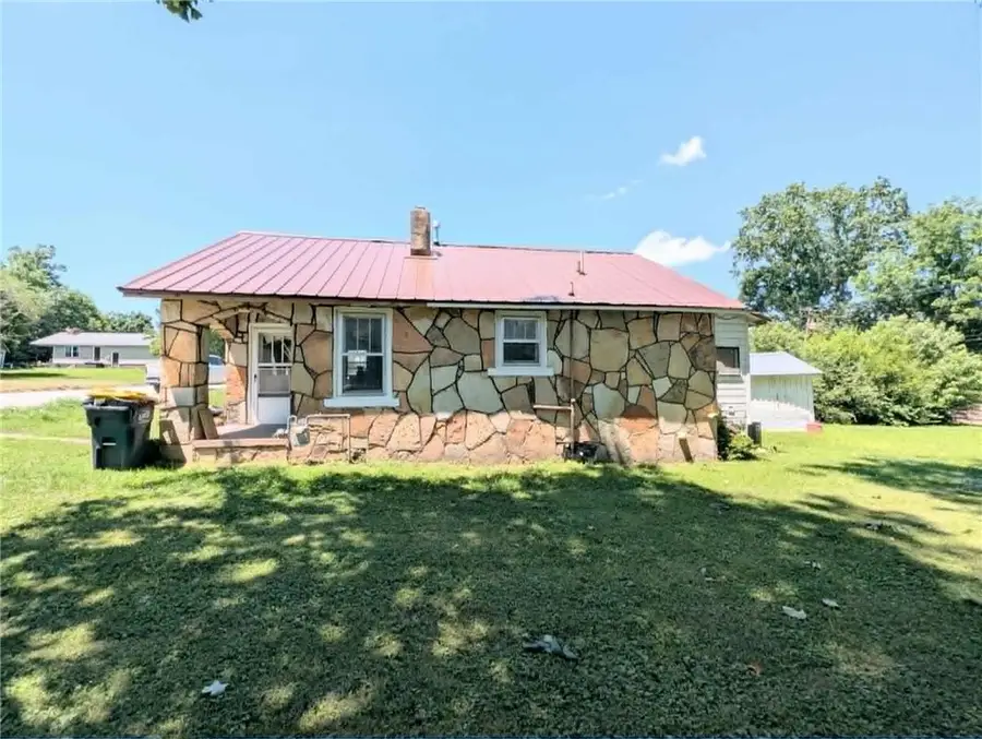 903 N Chestnut Street, Harrison, AR 72601 - #2