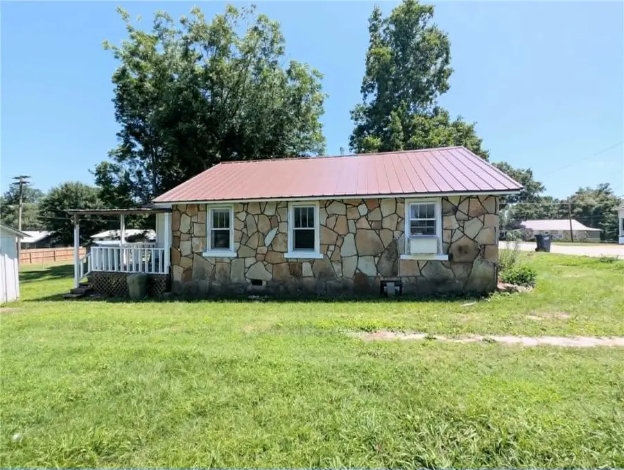 903 N Chestnut Street, Harrison, AR 72601 - #3