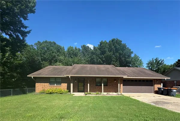 1312 Ridgewood Drive, Russellville, AR 72801
