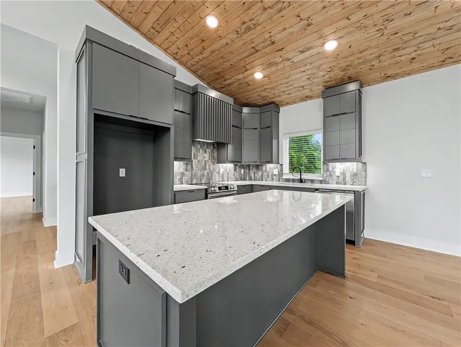 6 Francis Drive, Bella Vista, AR 72715 - #2
