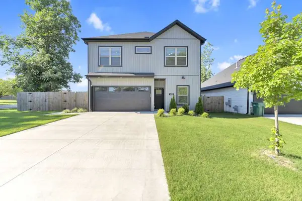 488 W 2nd Street, Centerton, AR 72719