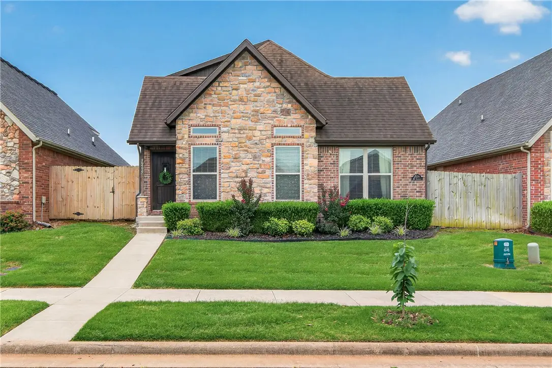 3209 SW Stoneway Avenue, Bentonville, AR 72713 - #1