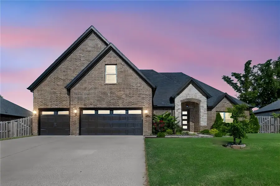 1010 Huntleigh Drive, Bentonville, AR 72713 - #2