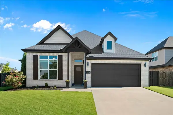 2025 Broadway Place, Rogers, AR 72758