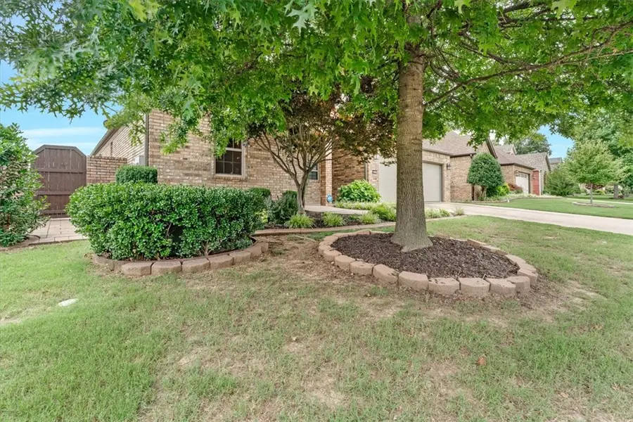 5687 Schio Avenue, Springdale, AR 72762 - #2