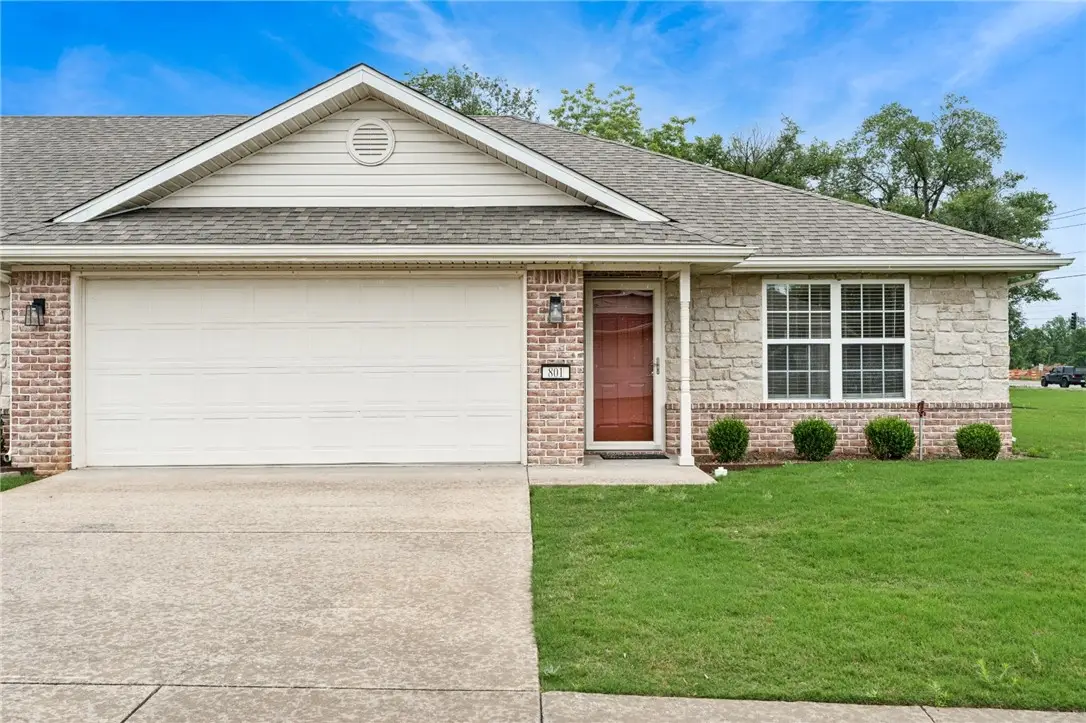801 N 19th Street, Rogers, AR 72756 - #1