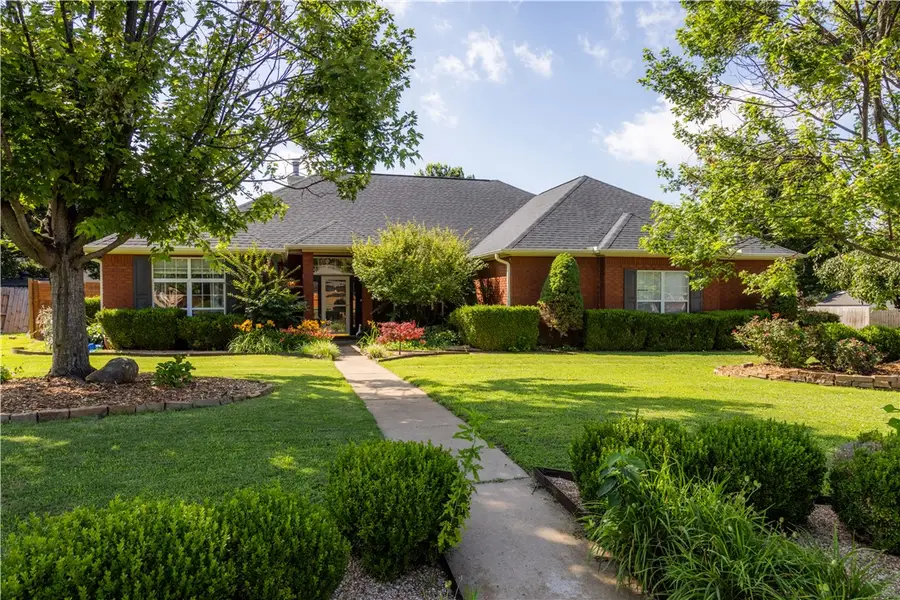 3977 Chesapeake Street, Springdale, AR 72762 - #2