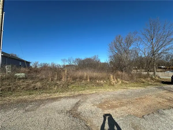 Cannich Dr/briscoe Lane, Bella Vista, AR 72715