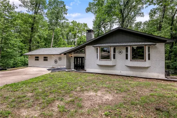 18 Cardinal Court, Rogers, AR 72756