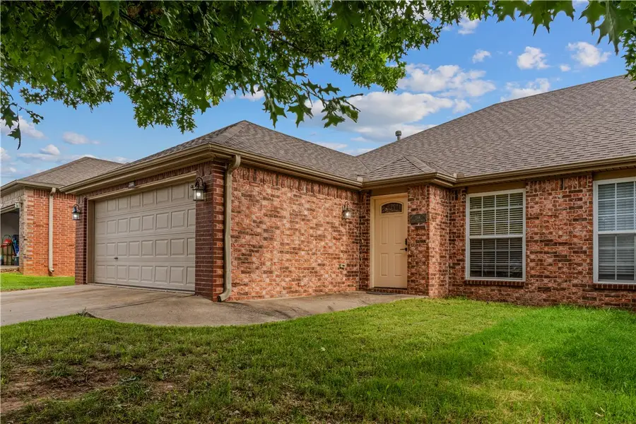 286-288 W Copper Oaks Drive, Centerton, AR 72719 - #3