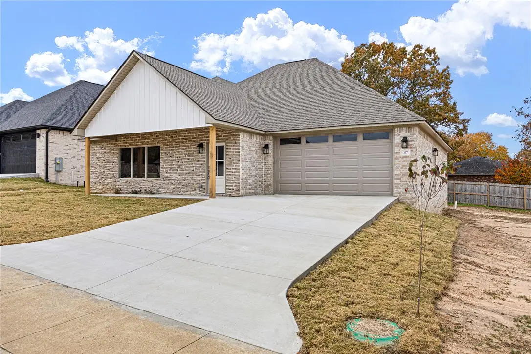 107 Harbor Circle, Russellville, AR 72802 - #1