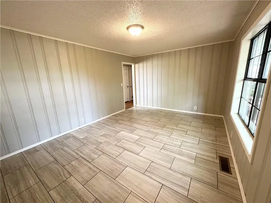 2201 W Deane Street, Fayetteville, AR 72703 - #2