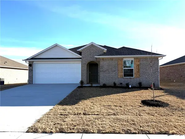 3090 Laredo Lane, Centerton, AR 72736