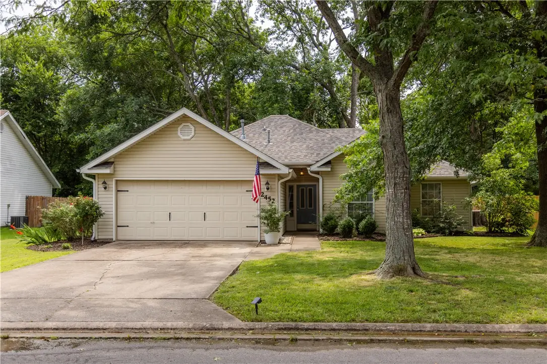 2452 Pin Oak Street, Fayetteville, AR 72701 - #1