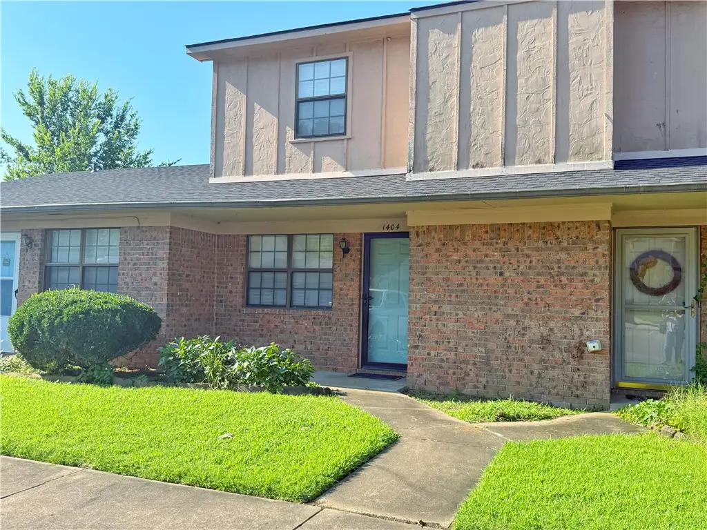 1404 E O Street, Russellville, AR 72801 - #1
